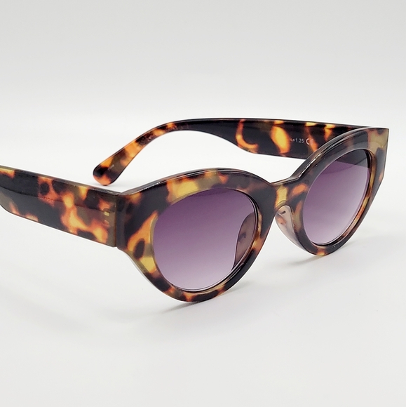 Skylar (Sun reader) - Picture 2 of 3